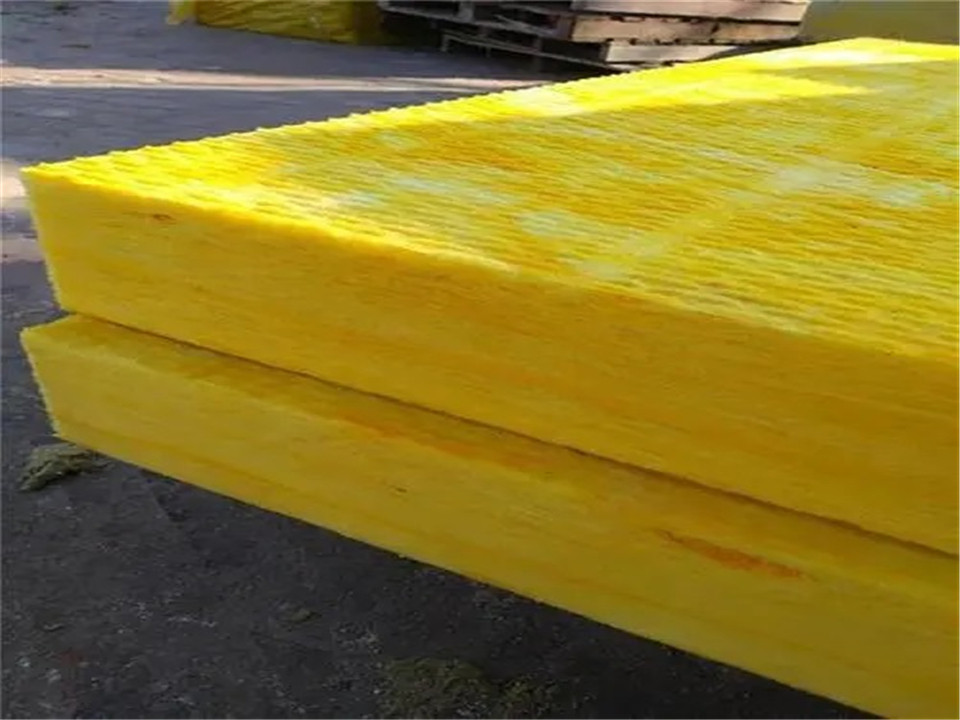 帶鋁箔玻璃棉板價格