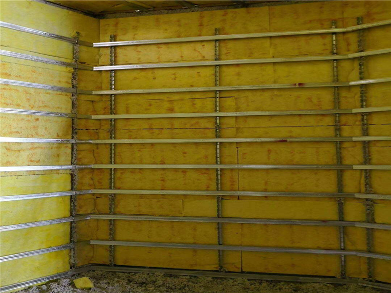 高端巖棉復(fù)合板